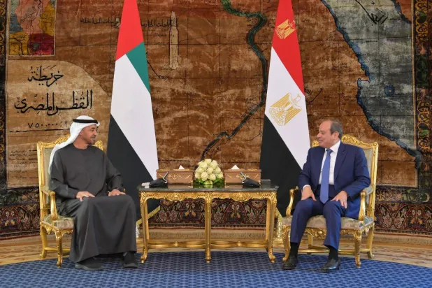 السيسي وبن زايد يؤكدان أهمية الحفاظ على أمن الدول العربية