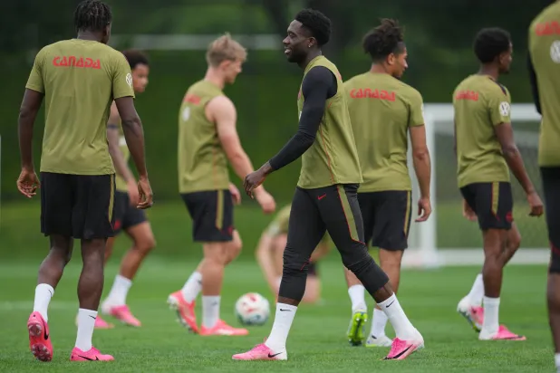 حظر جوي مؤقت لتأمين مواجهات كأس العالم في فانكوفر