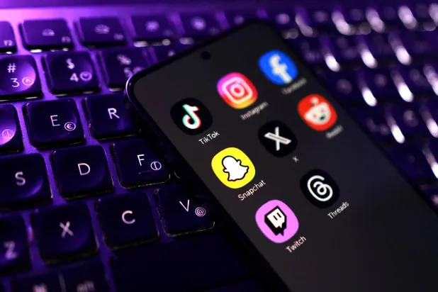 الإمارات تحظر منصات التواصل الاجتماعي للأطفال تحت سن 15 عاماً
