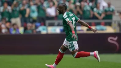 جوليان كينيونيس… اللاعب الذي راوغ الفقر وأسكت أزمة الهوية في المكسيك