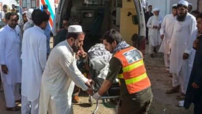 7 قتلى بانفجارين على جانب طريق في شمال غربي باكستان