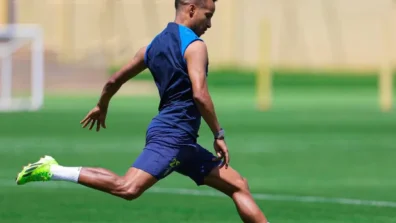 مصادر لـ«الشرق الأوسط»: النصر يفاوض غريب لـ«التجديد»