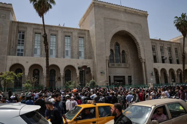 انطلاق أسبوع محاكمة رموز نظام الأسد… بينهم المفتي حسون