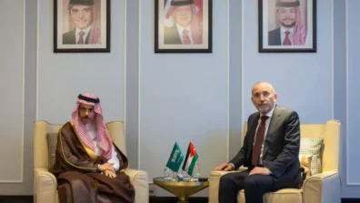 وزيرا خارجية السعودية والأردن يبحثان التطورات بالمنطقة