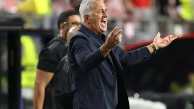 مدرب الجزائر: الفوز على الأردن يعزز الثقة قبل مواجهة النمسا الحاسمة