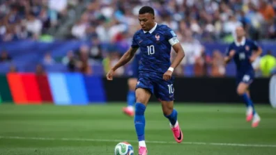 مبابي: فوز فرنسا بكأس العالم أهم من المجد الشخصي