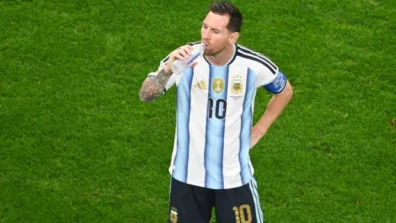 كيف يرى لاعبو ومدربو كأس العالم فترات التوقف للترطيب؟