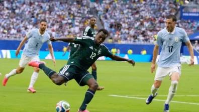 عبد الحميد والرأس الأخضر… مواجهة بين الاستثناء السعودي و«منتخب الشتات»