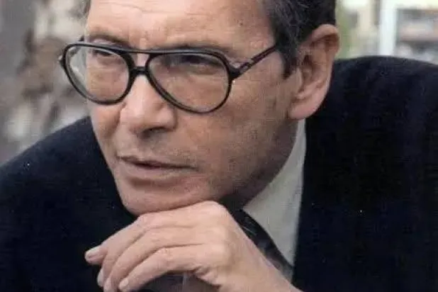 لماذا يُعد شادي عبد السلام أحد رموز السينما المصرية رغم قلة أعماله؟