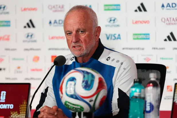 غراهام أرنولد: مستقبلي مع العراق سيتحدد بعد كأس العالم