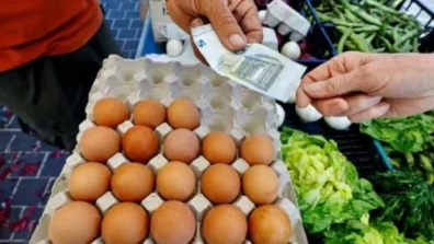 مستهلكو منطقة اليورو يخفضون توقعات التضخم قصير المدى إلى 3.5 %