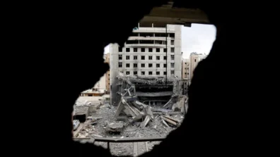معركة إعادة الإعمار: بأيّ تمويل وبأيّ شروط؟