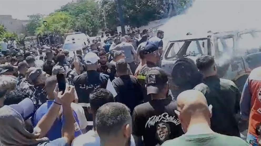 من موقع الاستهداف في صيدا.. مراسل الجديد ينقل المشهد