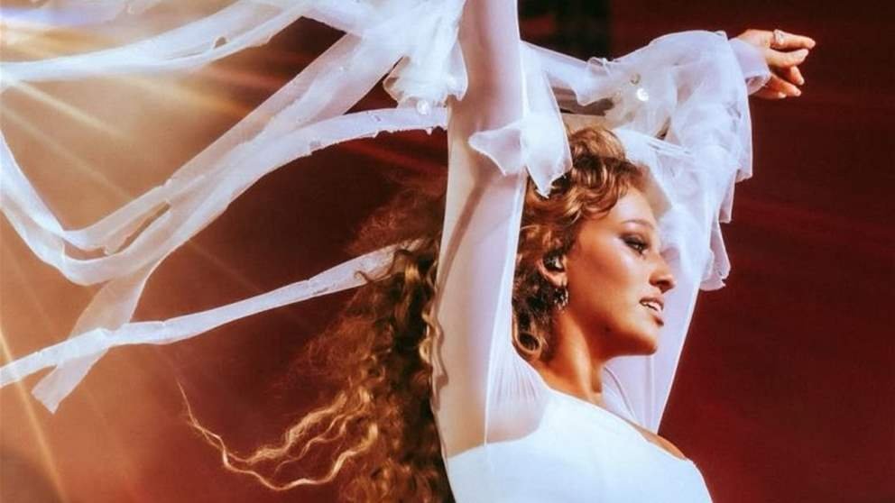 إليانا تفاجئ العالم بزغرودة عربية في افتتاح كأس العالم