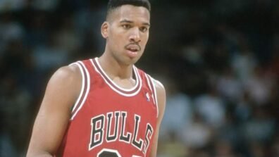 عالم كرة السلة يودّع ستايسي كينغ… بطل الـNBA ثلاث مرات وأسطورة شيكاغو بولز يرحل عن 59 عاماً