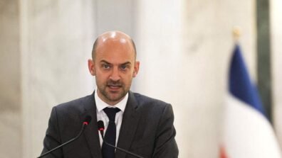 وزير الخارجية الفرنسيّ: على إسرائيل وقف أعمالها القتالية في لبنان