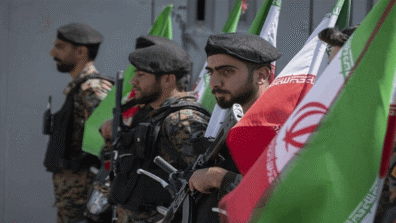 رداً على الضربات الأميركية.. الحرس الثوري يعلن استهداف 18 موقعاً