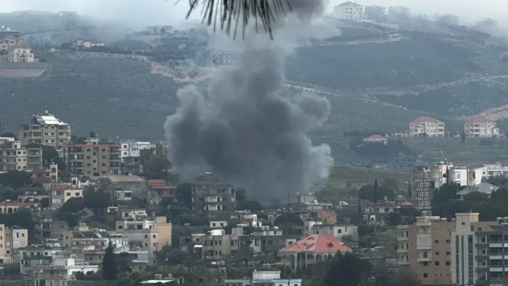 غارات عنيفة تطال الجنوب.. وسقوط شهداء