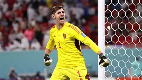 كورتوا يفكر في الاعتزال دوليا